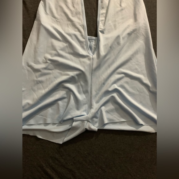 Light blue deep plunge short romper - Picture 4 of 7